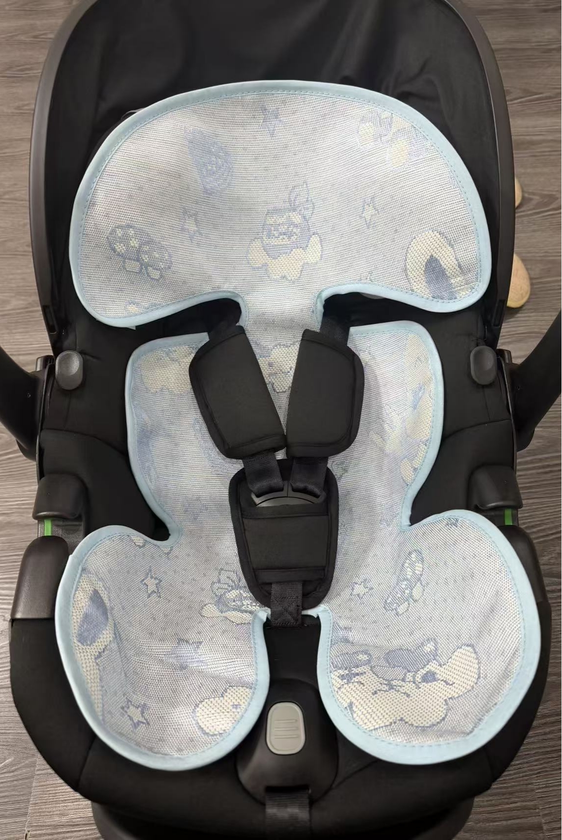 Kaligtasan ng Summer Car Seat: Paano Panatilihing Malamig at Ligtas ang Iyong Sanggol